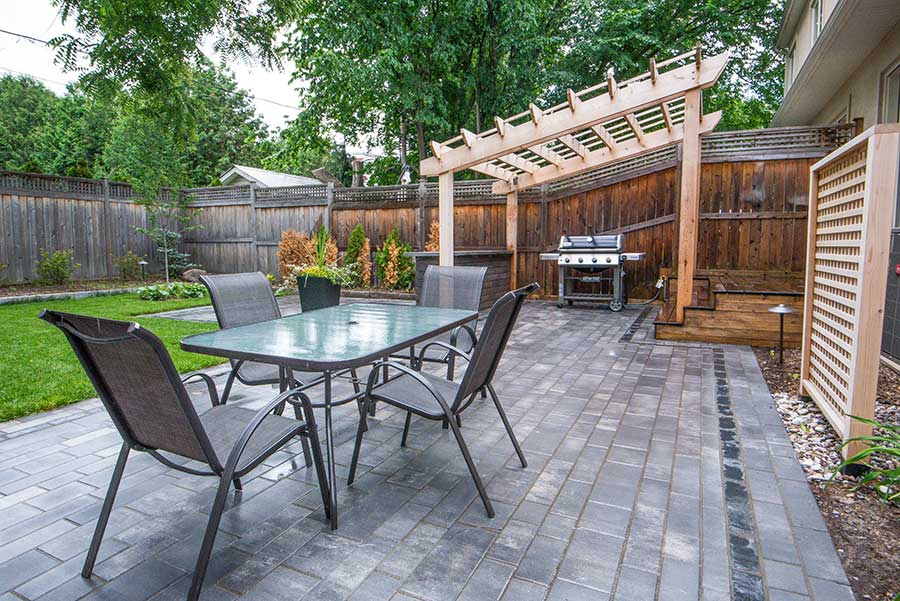 Decks and Pergolas | Hansen Lawn & Gardens Ltd.