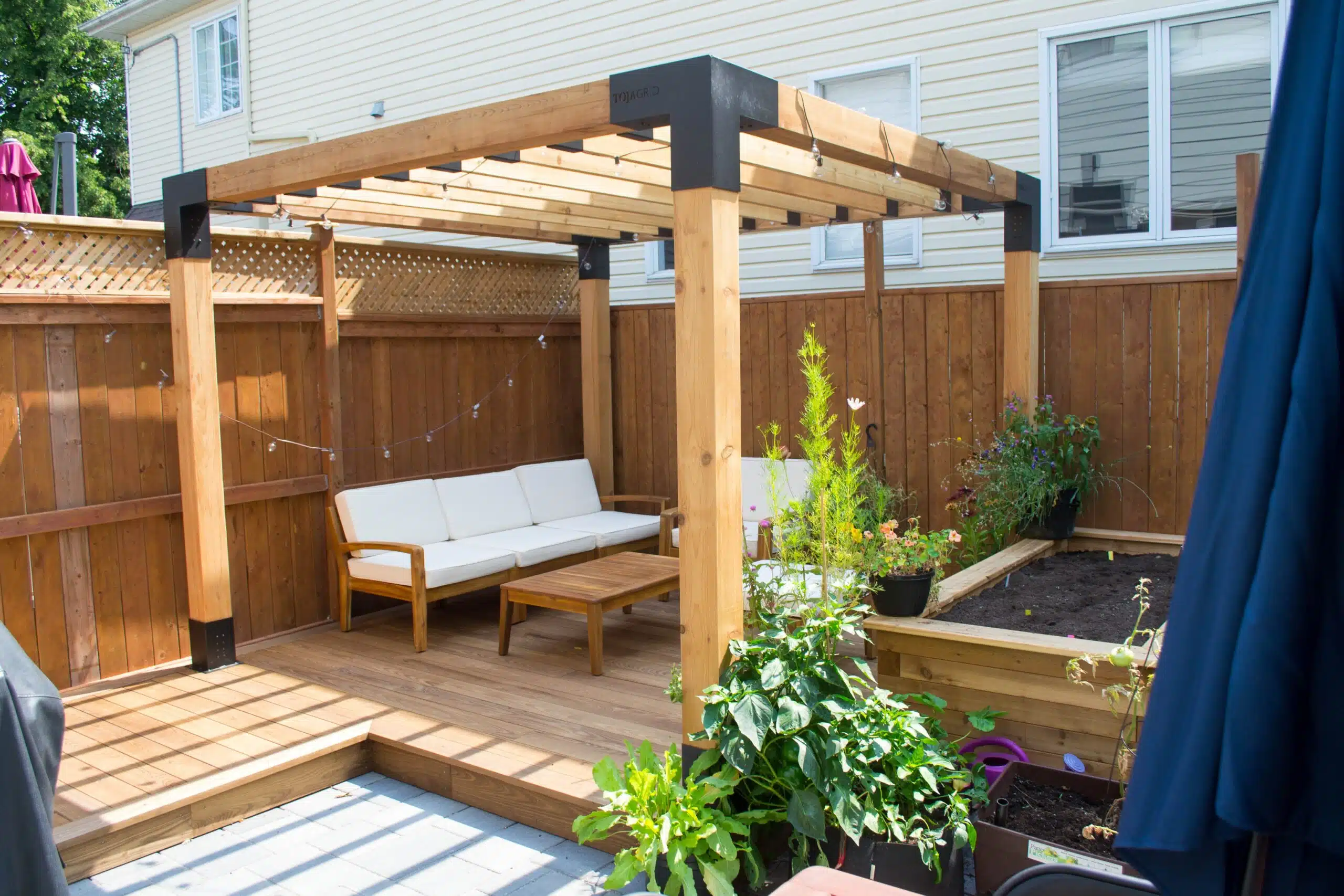 Decks and Pergolas Featured Image